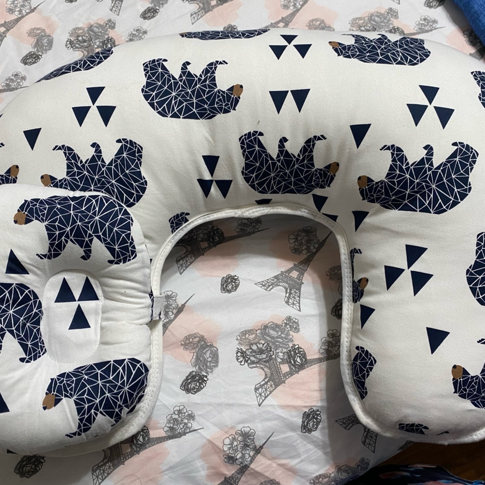 Nursing pillow